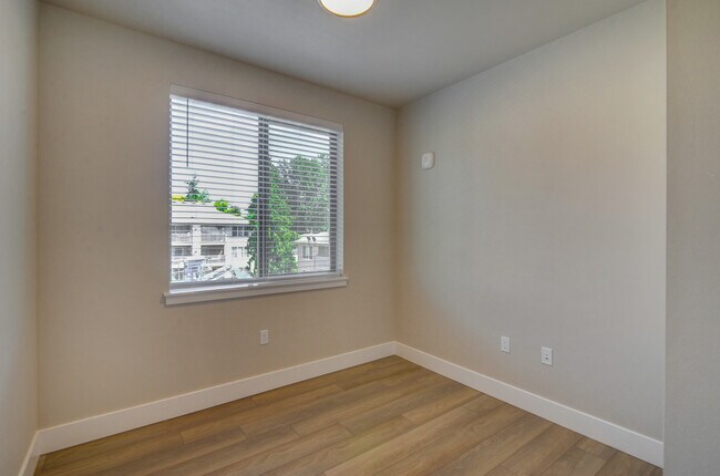 Photo - Emery Landing