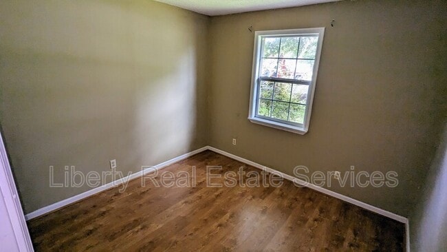 Photo - 927 Greenbriar Ct