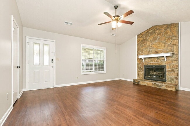 470 Rosehill Dr
