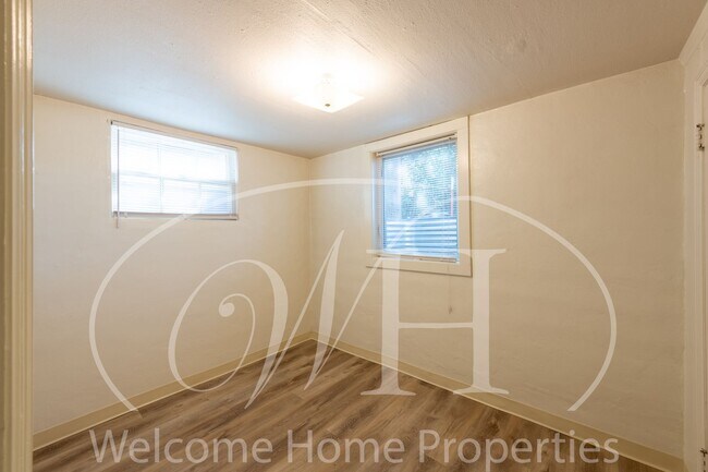 228 SE 6th St Unit 228 SE 6th B