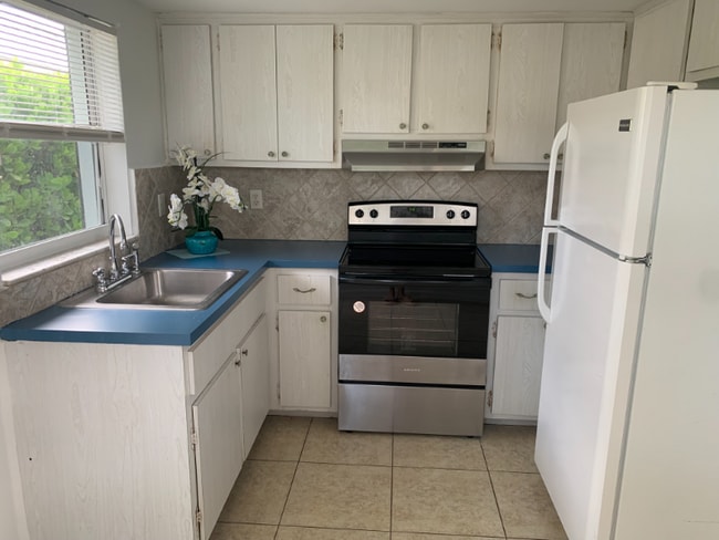 Photo - 623 92nd Ave N