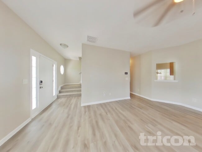 Photo - 272 Prescott Ct