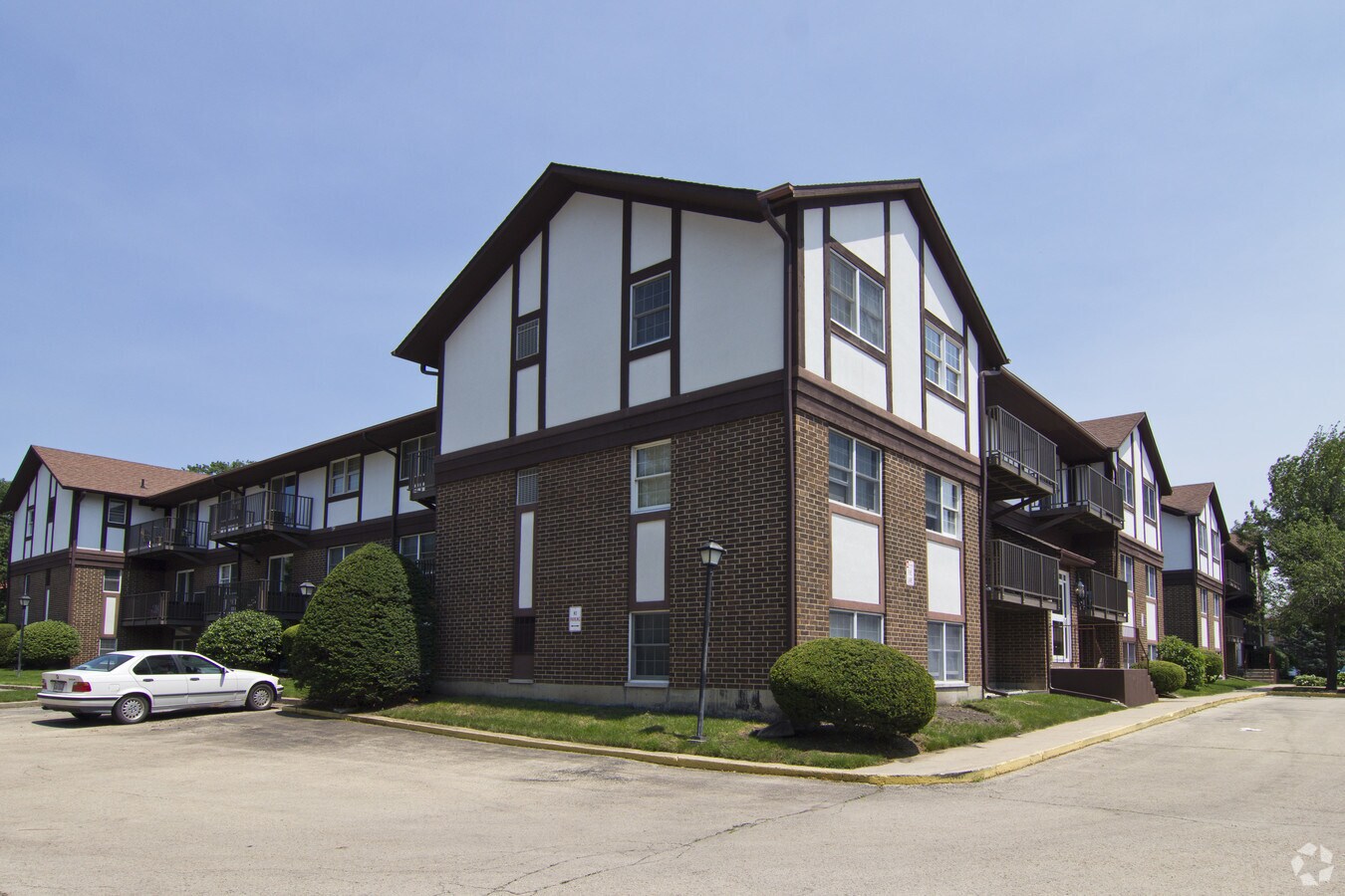 Ellwood View Apartments - Ellwood View Apartments