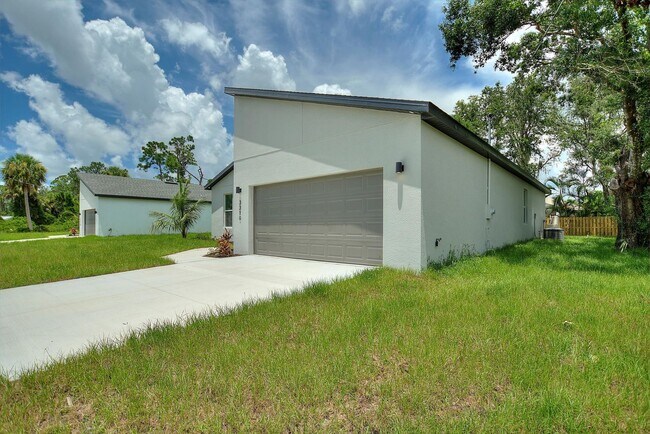 Photo - Deposit-Free! Modern, energy efficient hom...