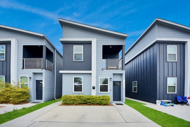 Photo - 19104 Sears Dr