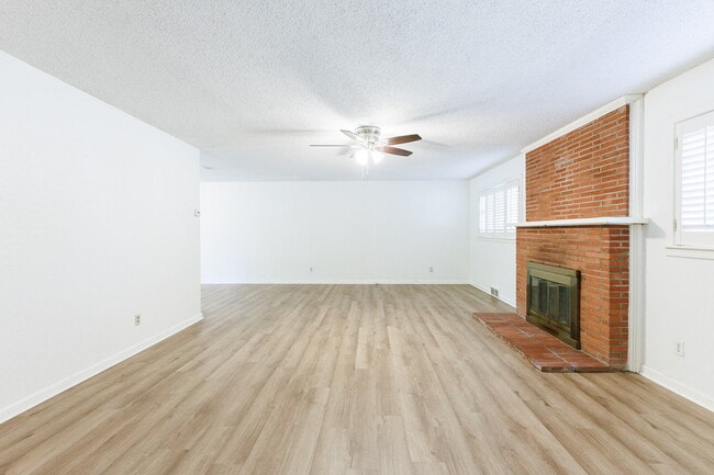 Photo - Cute House Convenient to Campus, Shopping,...