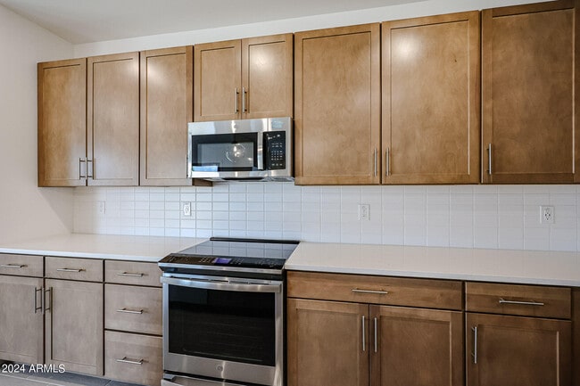 Photo - 7917 N 79th Ave