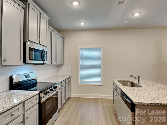 Photo - 115 Queenshall Rd