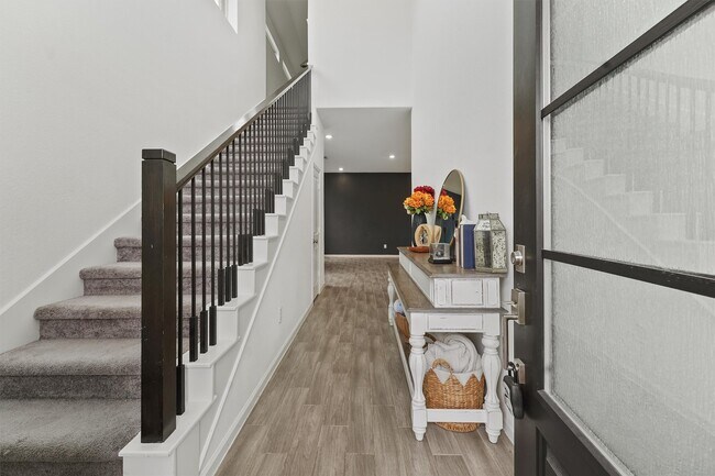 Photo - 4925 Chester Lk Ln