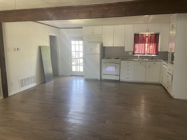 Photo - 3319 Sherwood Ln