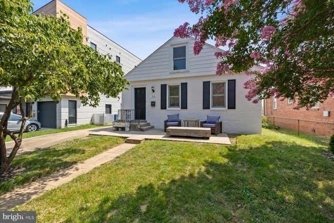 Photo - 913 S Oak St House