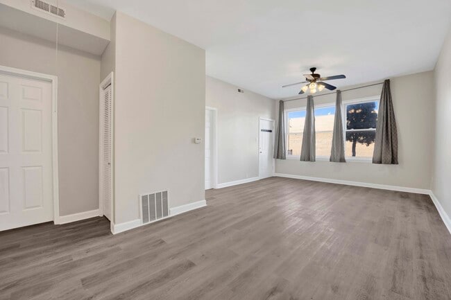 Photo - 3651 S Archer Ave Unit 1