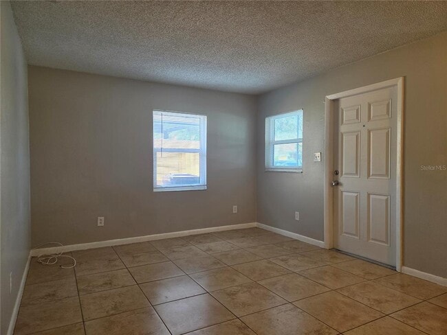 Photo - 2410 W Cypress St