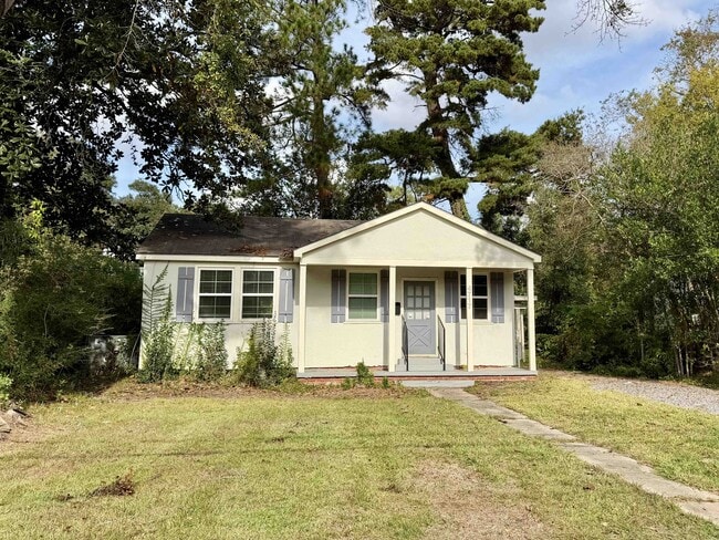 Building Photo - 4717 Orchid St