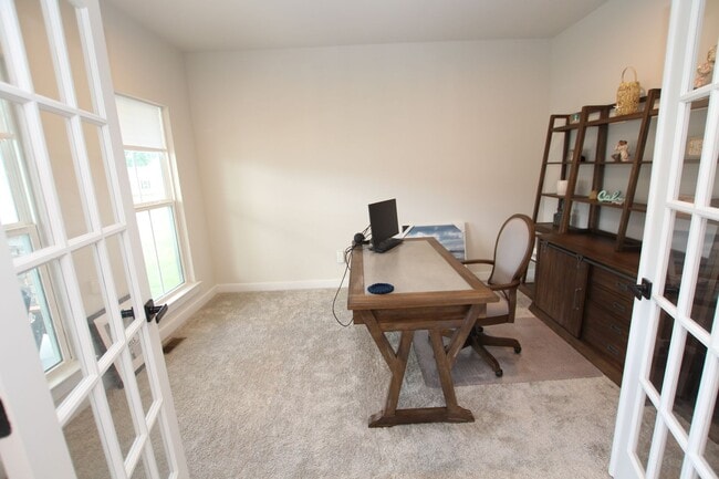 Photo - Spring Breeze Beauty! What a house!!!!!