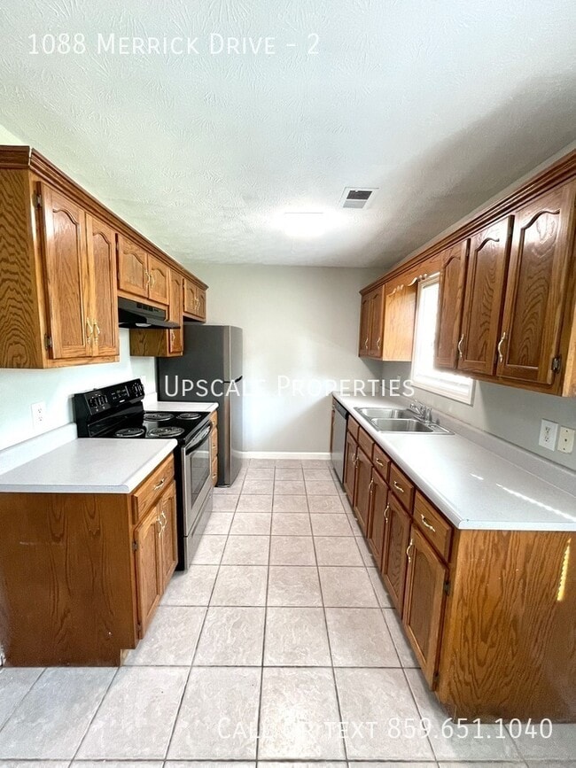 Photo - 1088 Merrick Dr