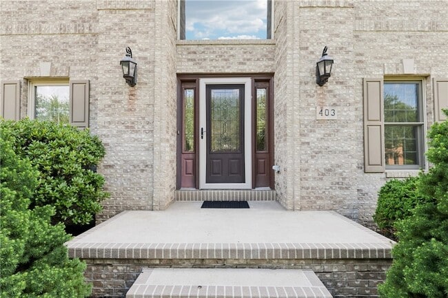 Photo - 403 Worth Ct