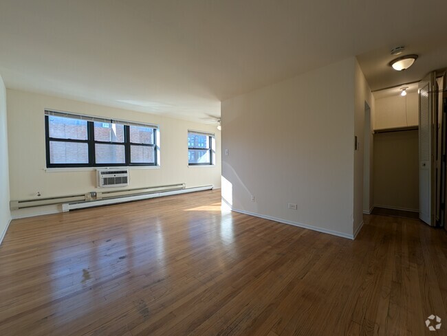 Building Photo - 655 W Wrightwood Ave Unit 316 Rental