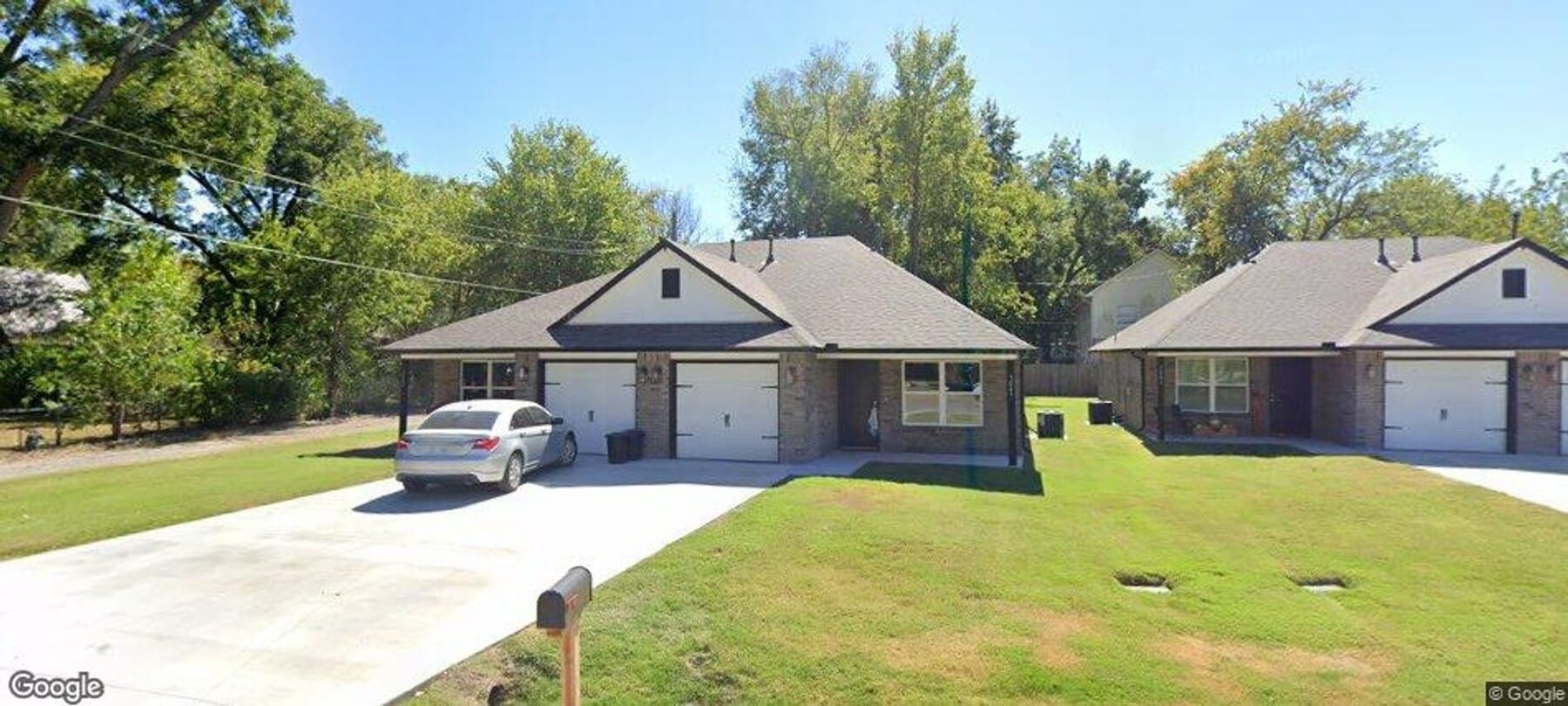 2 Bed | 1 Bath Luxury Duplex - 2 Bed | 1 Bath Luxury Duplex