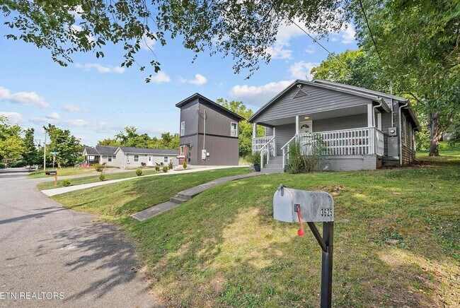 Photo - 3625 Reagan Ave NW