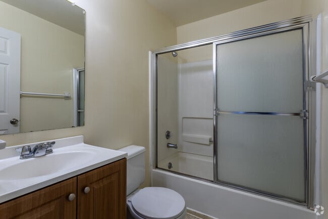 3BR, 2BA - 1200SF