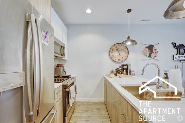 Building Photo - 2512 N Halsted St Unit 3 Rental