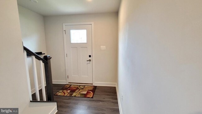 Building Photo - 8663 Shady Pines Dr