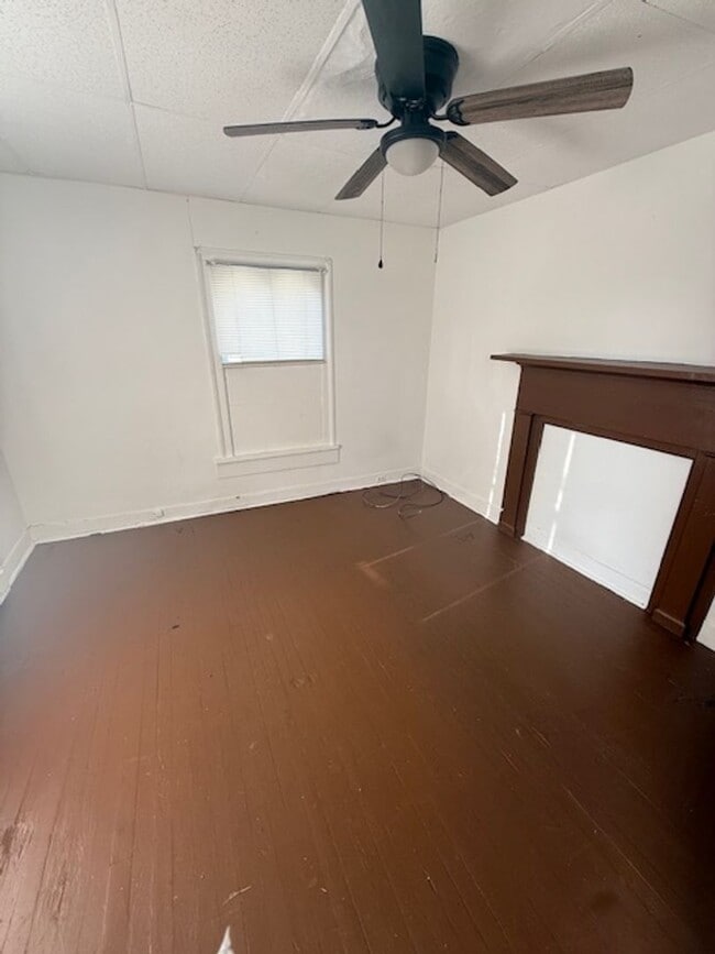 Photo - 1 Bedroom 1 Bath House Available to Rent for $695/ Mo.