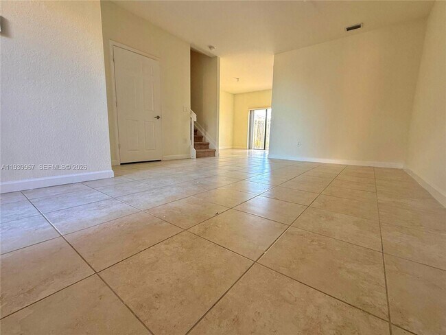 Photo - 320 SE 37th Ter