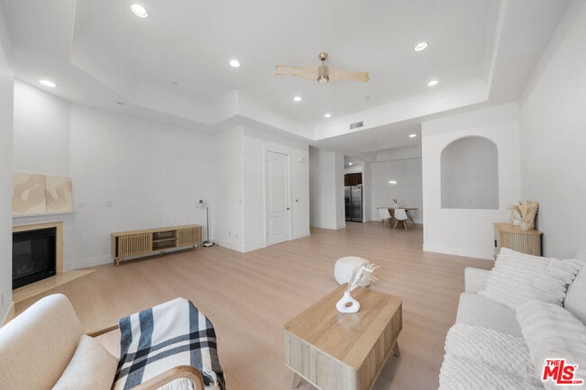 Photo - 309 S Mariposa Ave Unit 301