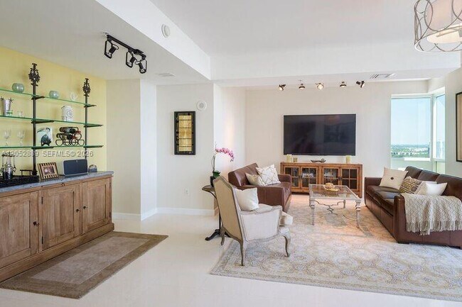 Photo - 19400 Turnberry Way Unit PH221