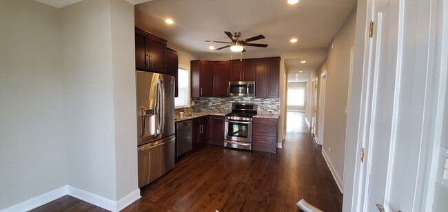 Photo - 4138 W Barry Ave Unit 2