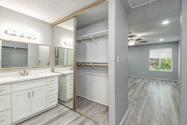 Photo - 12663 Wellington Park Dr Unit DR444