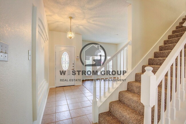 Photo - 4717 Woodhaven Ln