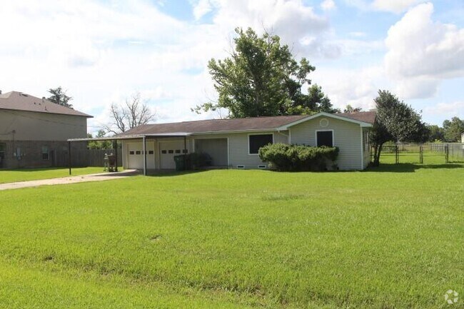 Building Photo - 1117 Hoelewyn Dr Rental