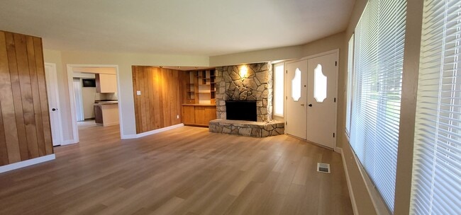 Photo - Beautiful 2 Bedroom / 2 Bath Bungalow Next to Hidden Valley Golf Club with Large Private Patio, N...
