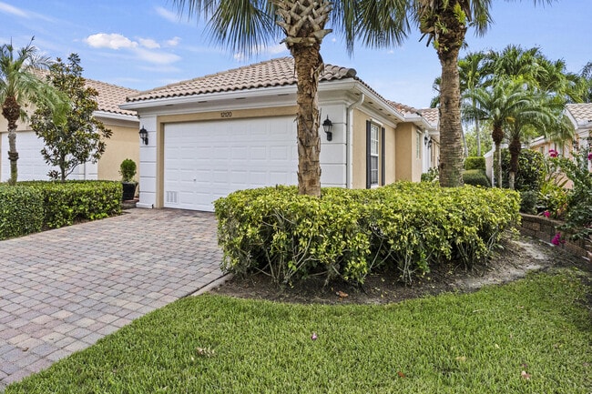Photo - 12120 SW Elsinore Dr House