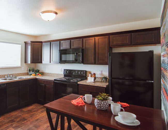 Bridgestone Crossing: 3-Story Payton V5 - Bridgestone Crossing: 3-Story Payton V5 Townhomes