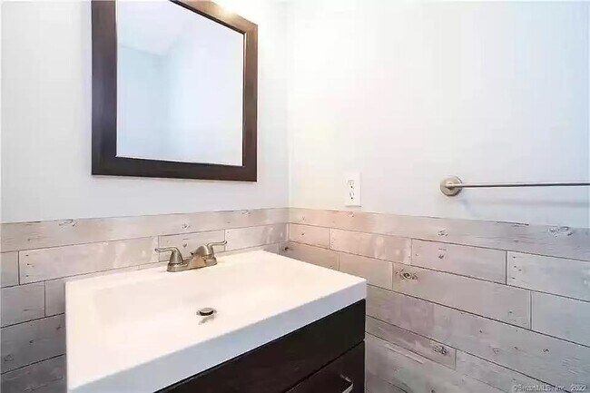 Photo - 7 Staunton Ct