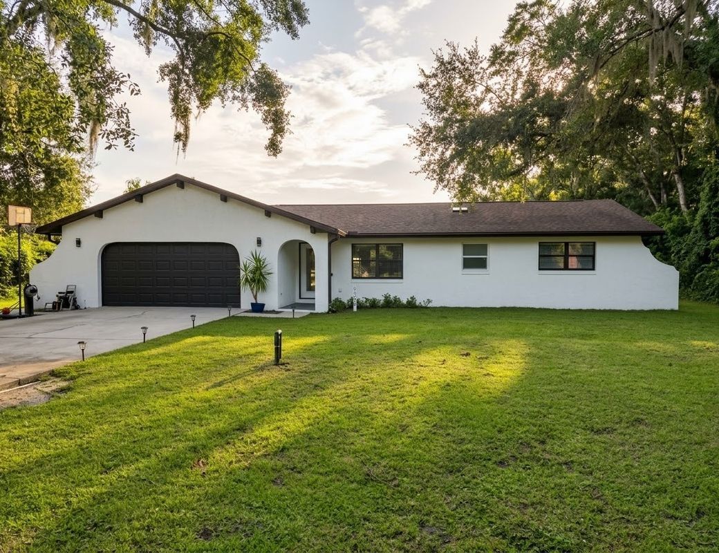 Photo - 6050 Mangrove St