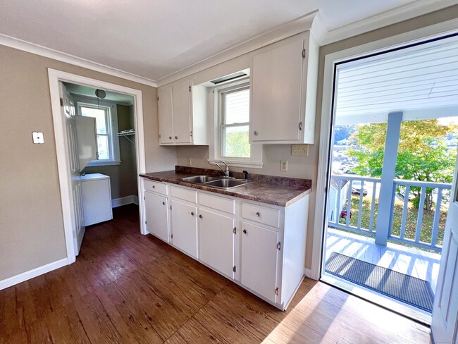 Photo - 25 Golden Hill St Unidad 2