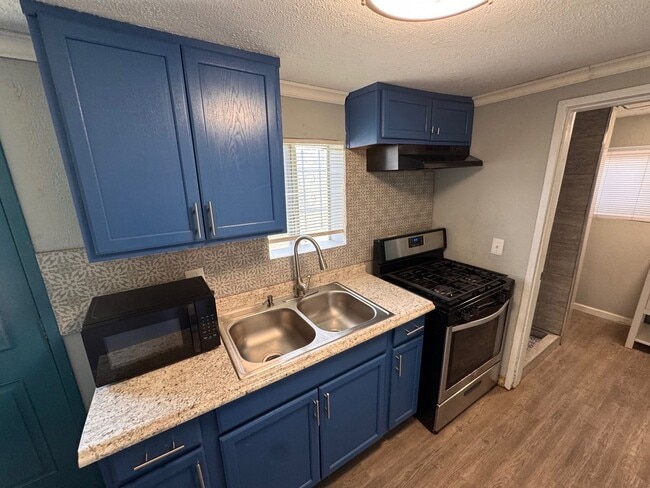 Photo - 612-612 1/2 W Harold Ave Unit 612 1/2 W Harold