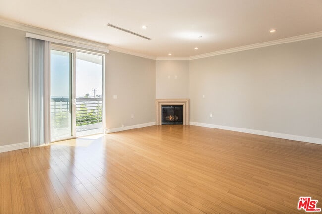 Photo - 1283 Havenhurst Dr Unidad 306