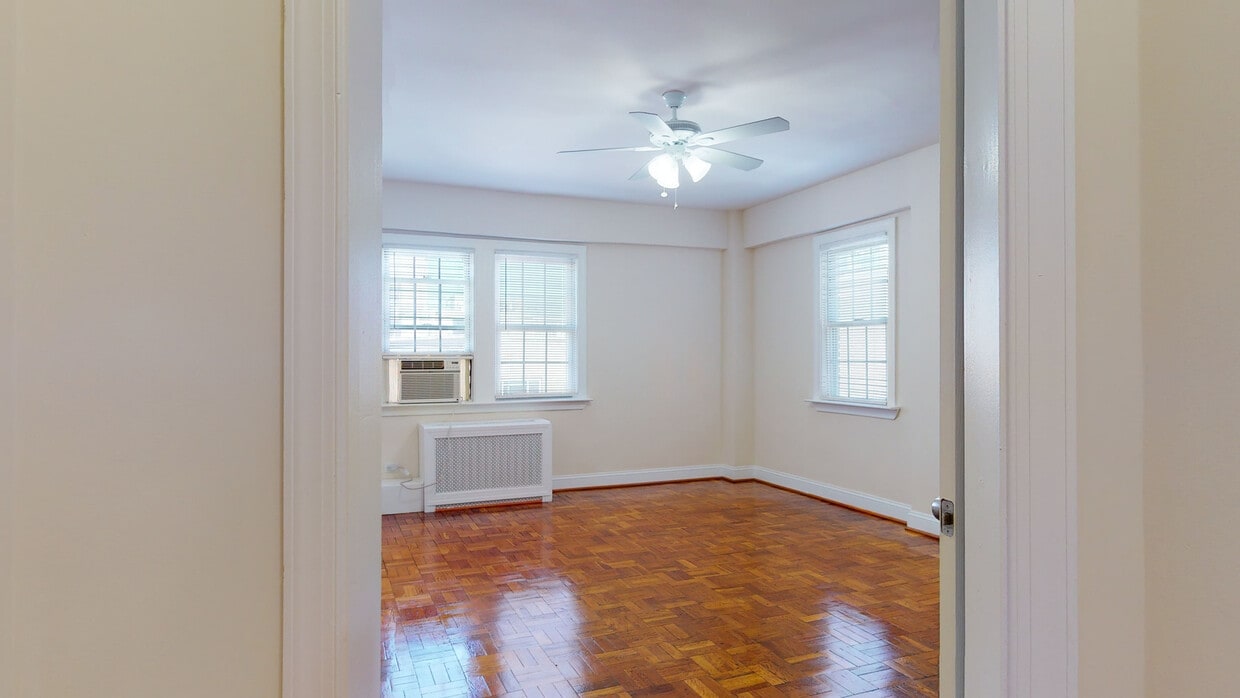 Photo - Miramar Apartments