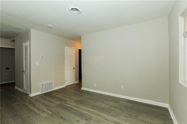 Photo - 2825 Belvedere Ln Unit Apt 9