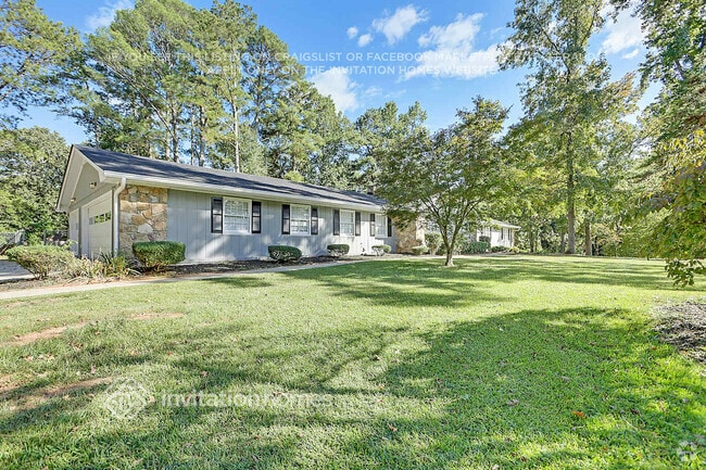 Building Photo - 5138 Lake Forest Dr SE Rental