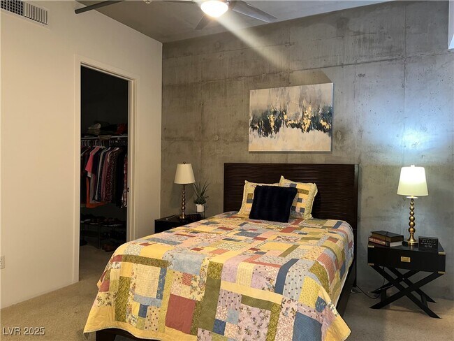 Photo - 353 E Bonneville Ave Unidad 573