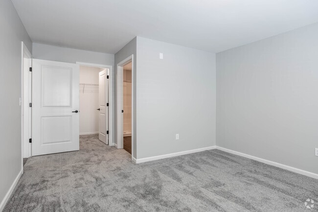 2BR, 2BA 1200SQ - Bedroom