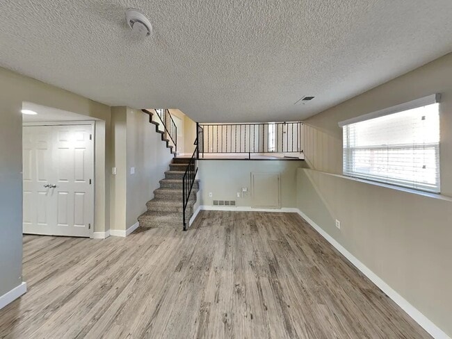 Photo - 8902 Cottonwood Way