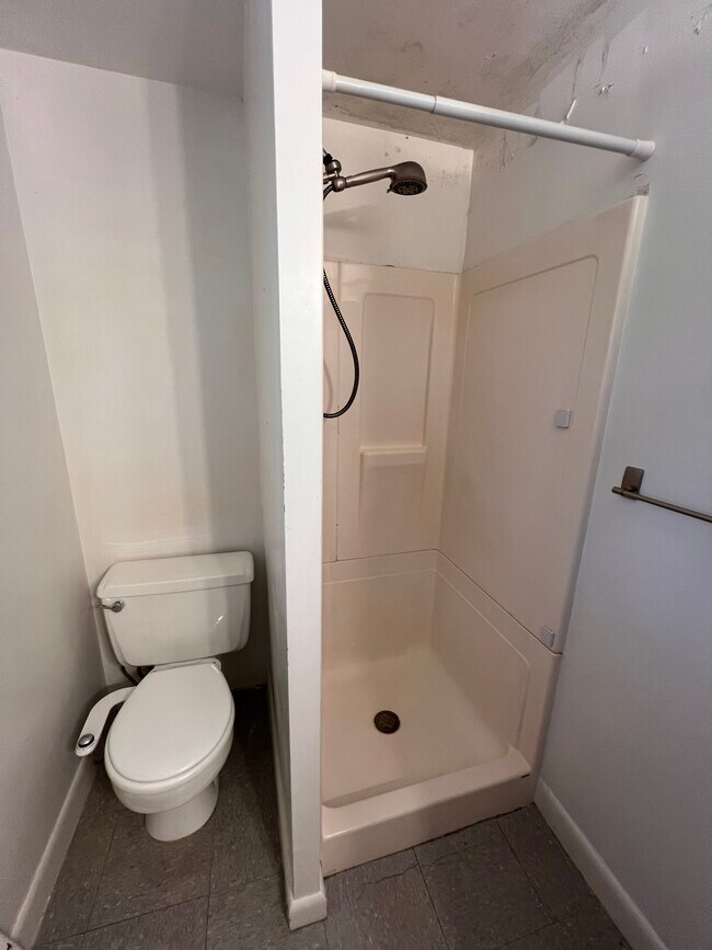 23 Summer St Unit B